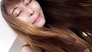 本橋美紀の巨乳とパイパンを見たことある？ハードコアアクションで！