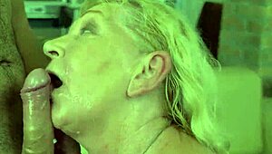 Abuela peluda, ¿quieres verla recibir duro?