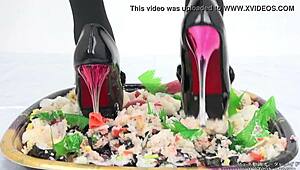 Pecinta Fetish Eksplor Permainan Air Liur Jepang Liar Bareng Payudara Asia di Adegan Berani