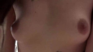 Yo, Violet Viper imee ja nai paksua kyrvää villissä asennoissa!