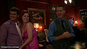 Йо, глянь четыре рабыни в интеррасовом трахе на вечеринке