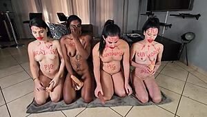 Vier sletjes met vernederende teksten op hun lijf doen gekke oefeningen 😜