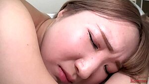 สาวเอเชียข้างบ้านจัดเต็มแบบไม่เซ็นเซอร์กับเพื่อนบ้านเงี่ยนๆ