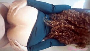 カーリーヘアのラティーナ巨尻がホテルで本気娼婦プレイ！