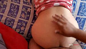 Minha madrasta latina tarada acorda me chamando pra foder bunda grande POV