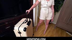 ¡Sydney Paige madrastra folla a hijastro antes de que llegue el marido!