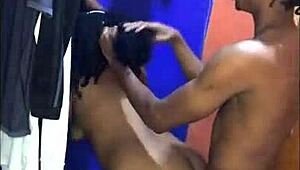 होम वीडियो में सबमिसिव लातीना बड़ी गांड के साथ इतनी ह्यूमिलिएटेड, उस मोन्स्टर लंड को रेसिस्ट नहीं कर सकती!