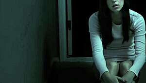 अमेरिकन पोल्टरगाइस्ट गर्ल सेक्सी आउटडोर शावर सीन में टीज करती है। उसके टॉवेल ड्रॉप को रेसिस्ट कर सकते हो?