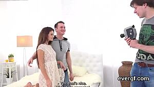 Pacar miskin biarin temen ngewe ceweknya buat duit