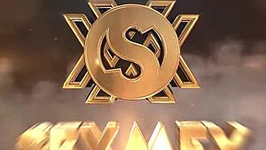 Vika Borja, moja nábožná macocha, chceš vidieť jej veľké prsia v spodnej bielizni?