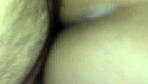 남편이 일하는 동안 애인과 떡 쳐