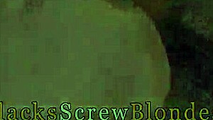 Wow ! Cul serré de jeune étiré par une énorme BBC !