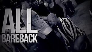 OMG, ik en 5 twinks hebben deze oude kerel zijn kont volledig gegangbangd door clubbangboys, het was wild