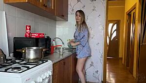 Nevlastná mama môjho najlepšieho kamoša ma privítala s otvorenou náručou