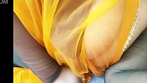 ¡Oh hombre, las vibras de esta chica india me dan los orgasmos más salvajes!