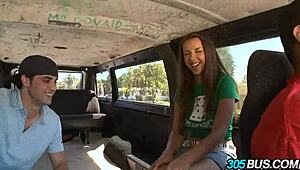 Inocente amateur bruna follada tan duro, ¡joder!