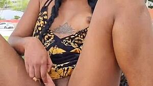 ¡Explosión de squirt en público en Orla do São Francisco!