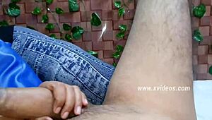 कभी टीचर को स्टूडेंट को हार्डकोर आउटडोर्स में बैंग करते देखा