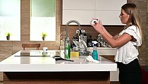 ורוניקה ליאל מובילה את העוזרת שלה לחגיגת DP גנגבנג עם פעולה אינטנסיבית