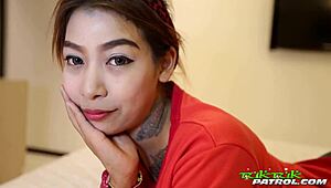 สาวไทยนมโตโดนฝรั่งควยใหญ่แตกใน