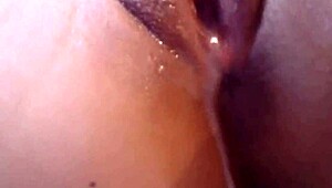 Vill fest ender med full hånd i fitte og intens nærbilde action