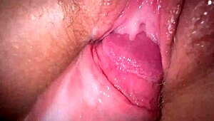 哇，秘密特写操18+继姐妹紧致奶油阴道！