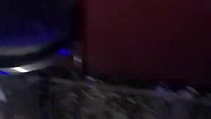 Я пръскам яко в клуба с приятели! 😅