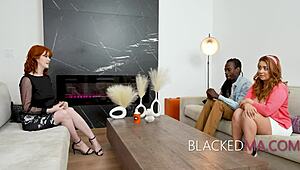 Du er ikke en rigtig kvinde før du tager den monster sorte pik på dine store patter 😏