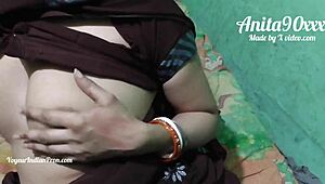 インド人ホットバブヒが家でワイルドなセッションをこっそり！ヒンディー音声付き