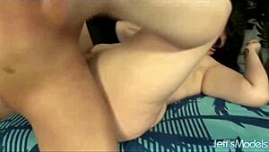 Jane Borden cicciottella svuota cazzi maturi dopo un gangbang