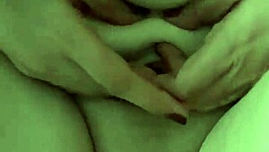 ليلة واحدة مع أم بيناي وحيدة تركب كاوبوي في الإمارات