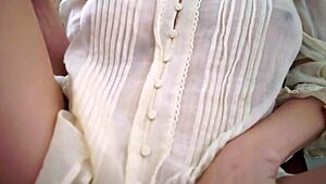 Julia10纪念展展示全新最佳日本裸体场景