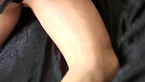 Mi piace masturbarmi mentre accarezzi quel cazzo!