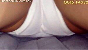 Tengok dia pakai pakaian dalam cosplay—berapa lama kau boleh tahan?