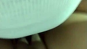 ¡Princesa castigada duro por papá abusivo en casa! Papá, eres tan malo, te denunciaré Video casero