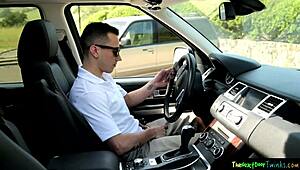 纹身素人被小鲜肉猛撞，近距离高潮喷发