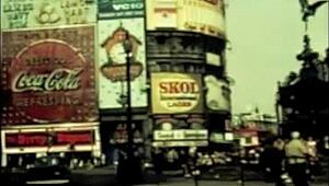 takže, narazil jsem na tuhle vintage černou londýnskou scénu s chlupatou akcí a retro vibracemi. je to jako krok zpět v čase s raw ptákovou hrou.