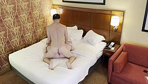 뜨거운 BBW 거대 엉덩이 큰 자지 선교사 자세로 박히며