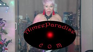 熟女骚货硬核手活，同时指弄两个紧穴