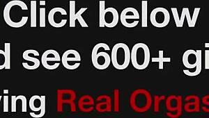 فتاة طويلة كورال أورتا من يانكس تتحرش بنفسها حتى الذروة بتدليك أصابع عنيف.