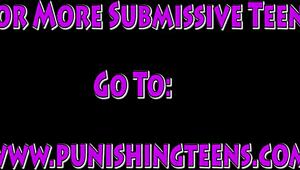 אני צעירה כנועה שמקבלת סקס קשוח ובולעת את הזין של המאסטר ב-HD