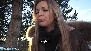 Veřejný agent testuje Tinu Princess se slepou ochutnávkou spermatu