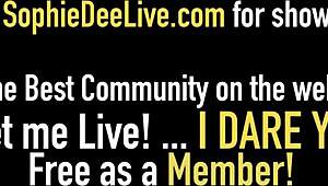 סופי די חזה גדול הופכת לבלונדינית למשחק דילדו במצלמת רשת