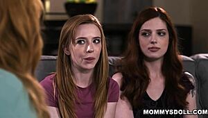 Blyga styvsystrar Scarlett Mae och Madi Collins lockar styvmamma Lauren Phillips till lekfull threesome