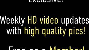 Ach bože, nemôžem... krivá Angelina Castro a Sara Jay šľahajú Giu Love v triede!