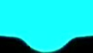 Блондинка Дейзи поема огромен хуй в мократа путка, гледай как се разтяга спинърът!