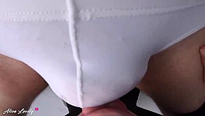 Hei soră vitregă, îți place să dai muie sloberoasă cu spermă în gură, nu-i așa? - Alisa Lovely