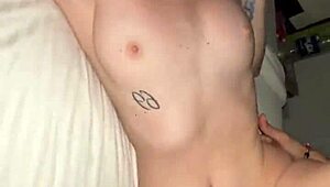 Boquete público depois de rolê de quadriciclo vira foda louca no quarto