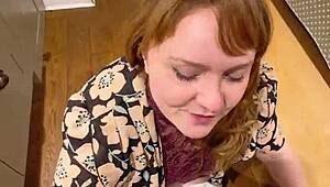 Yo, nappasin mun punatukkaisen huora-vaimon hiipimässä yhden yön seisomaan kengissä ja sukissa.