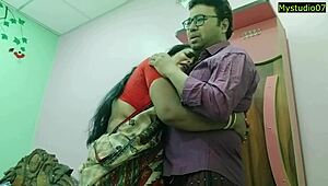 In een desi dorp beleeft een vrouw intense ruwe anaalactie met haar partner